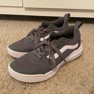 Vans Ultra Range Tennis Shoes